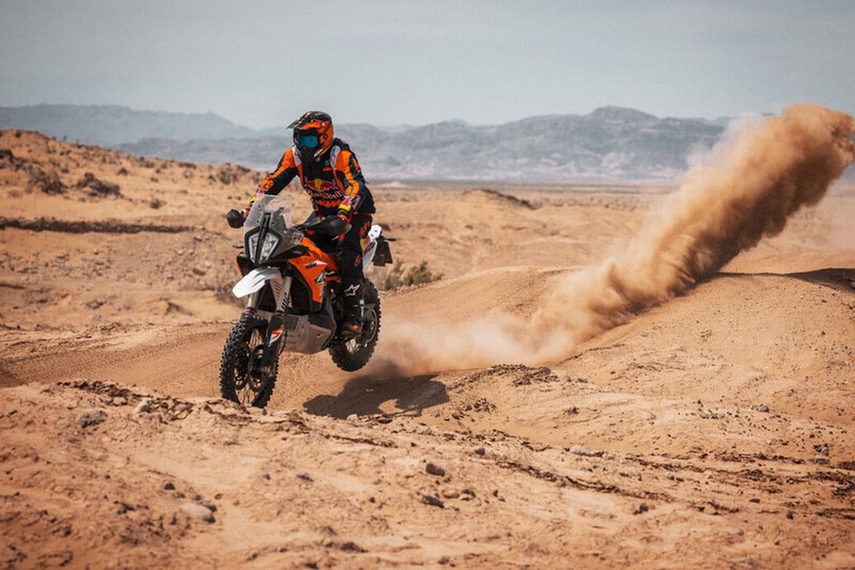 KTM 890 Adventure R Rally: un animale da deserto